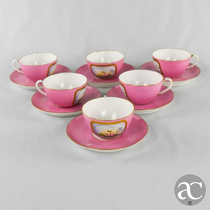 Conjunto de 6 chávenas chá e pires, porcelana europeia, início séc. XX