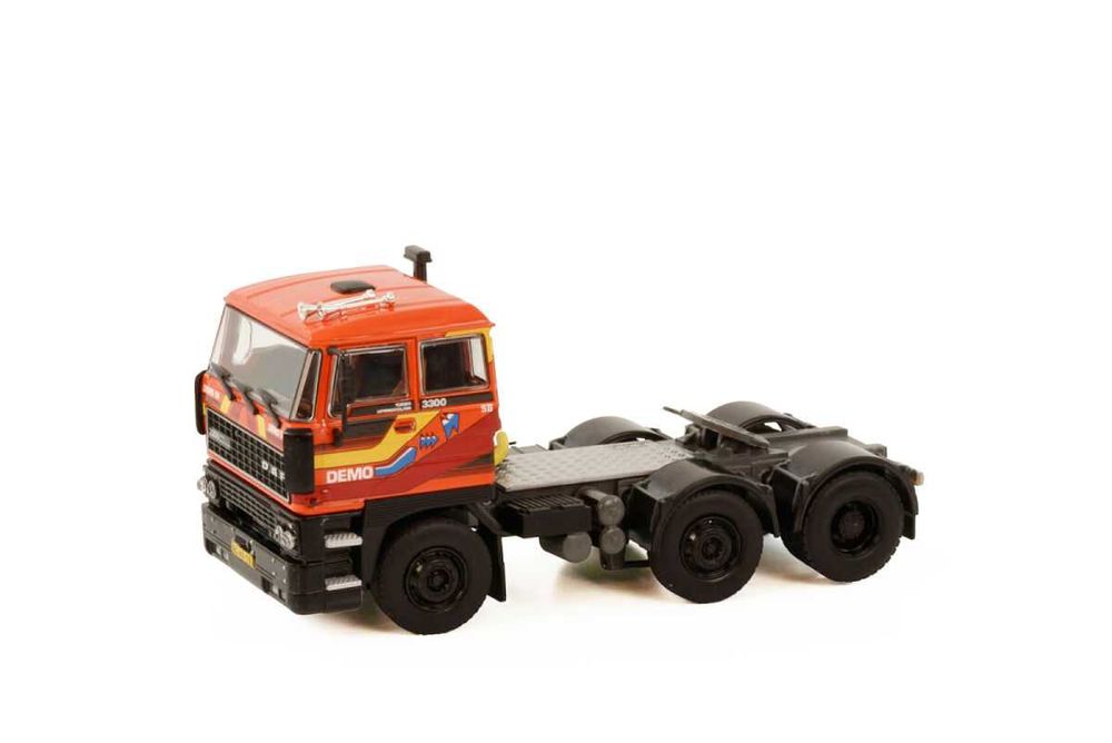 WSI DAF 3300 6x2 1/50