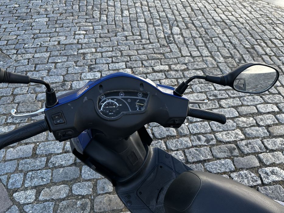 Mota 50cc sym.