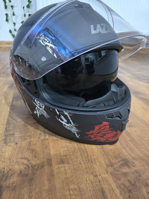 Kask Leazer Pitbull z Blendą