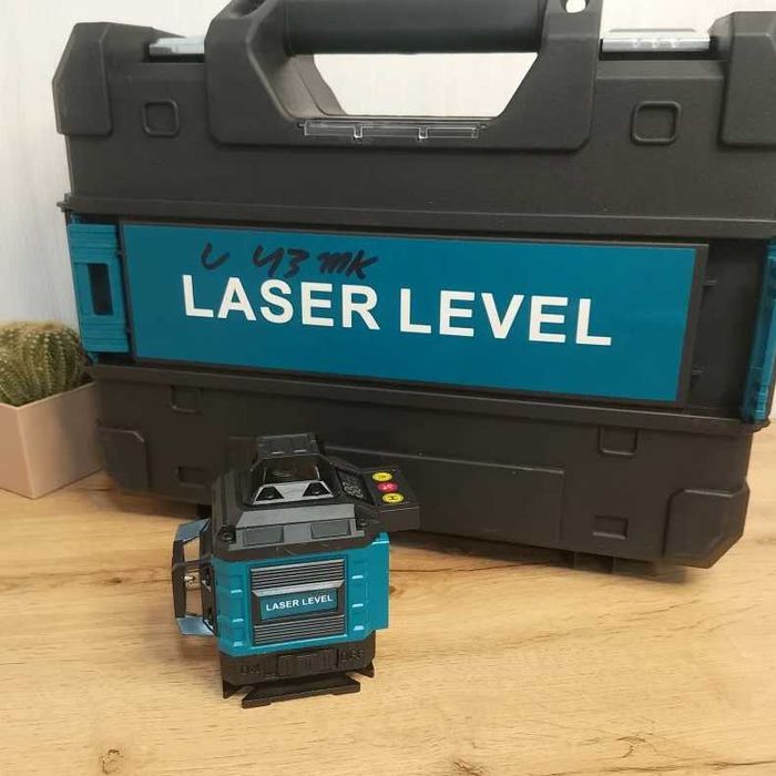 Лазерный уровень 16 линий зелёный + 2 АКБ, штатив, кейс, USB зарядка