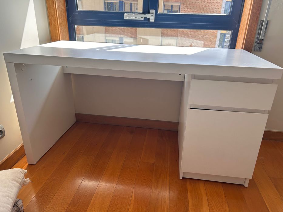 Secretária Malm Ikea