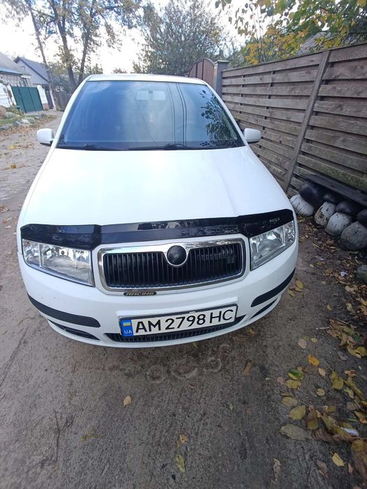 Skoda Fabio  1.2 бензин 2006