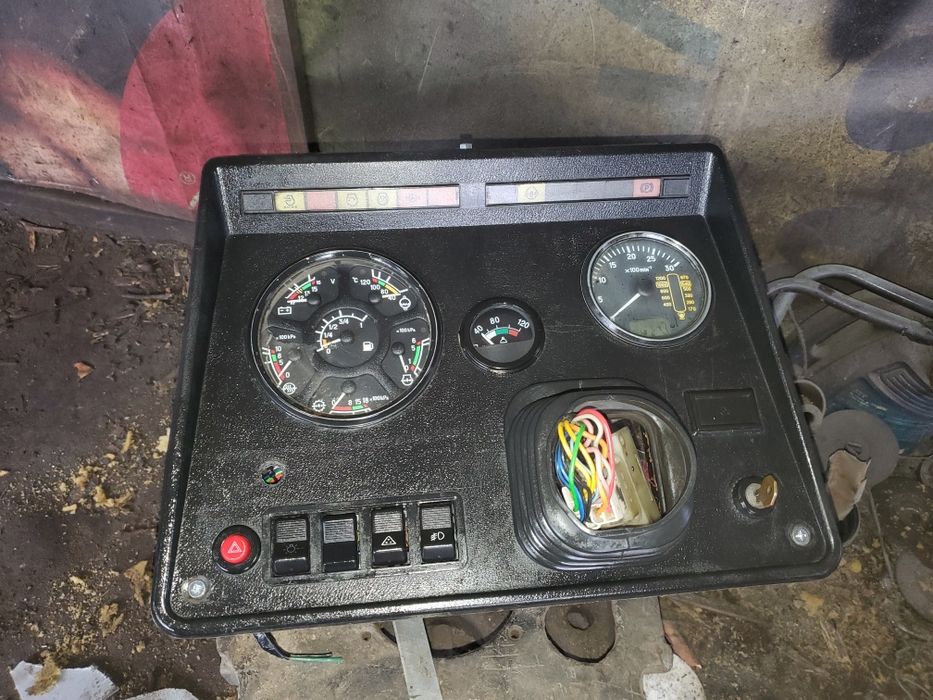 Панель приладів мтз 82.892.1025.1221