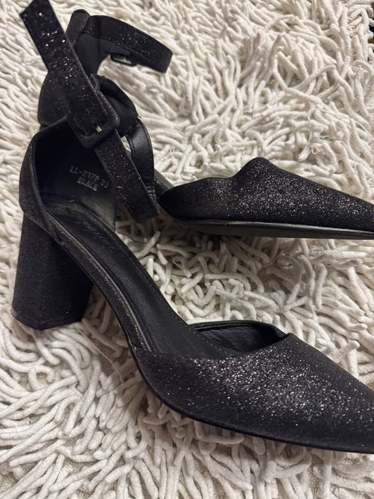 Buty damskie brokatowe