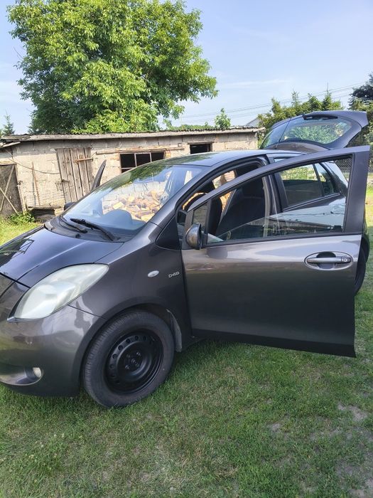 Sprzedam samochód toyota yaris