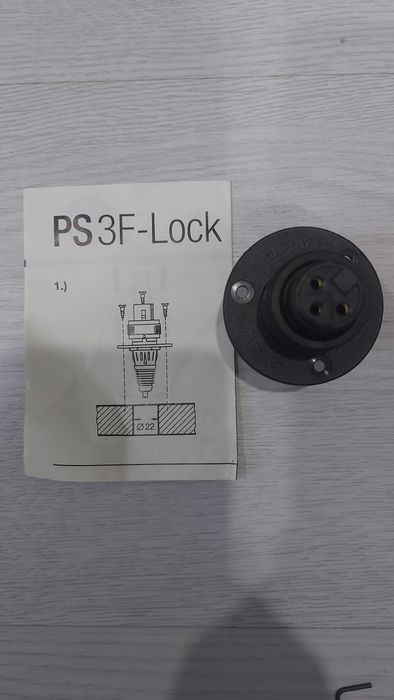 AKG PS3F Lock XLR Fêmea