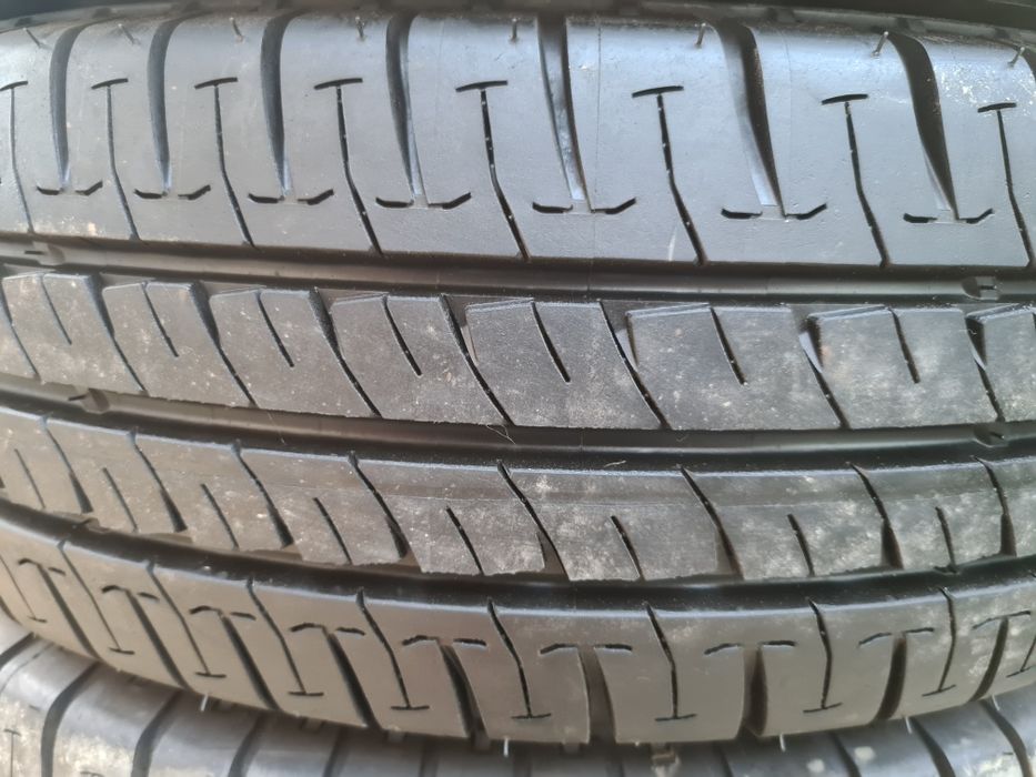 Komplet 215/70r15C Michelin Agilis demo