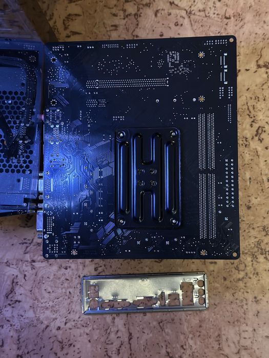 Комплект / Ryzen 5 3400G / B450M / Кулер