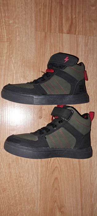 Buty sneakersy reserved r.25 jesień/wiosna