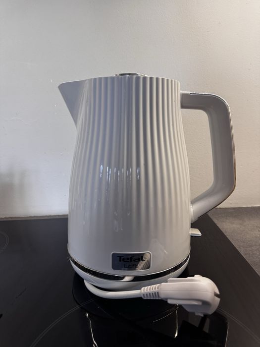 Czajnik elektryczny TEFAL loft biały
