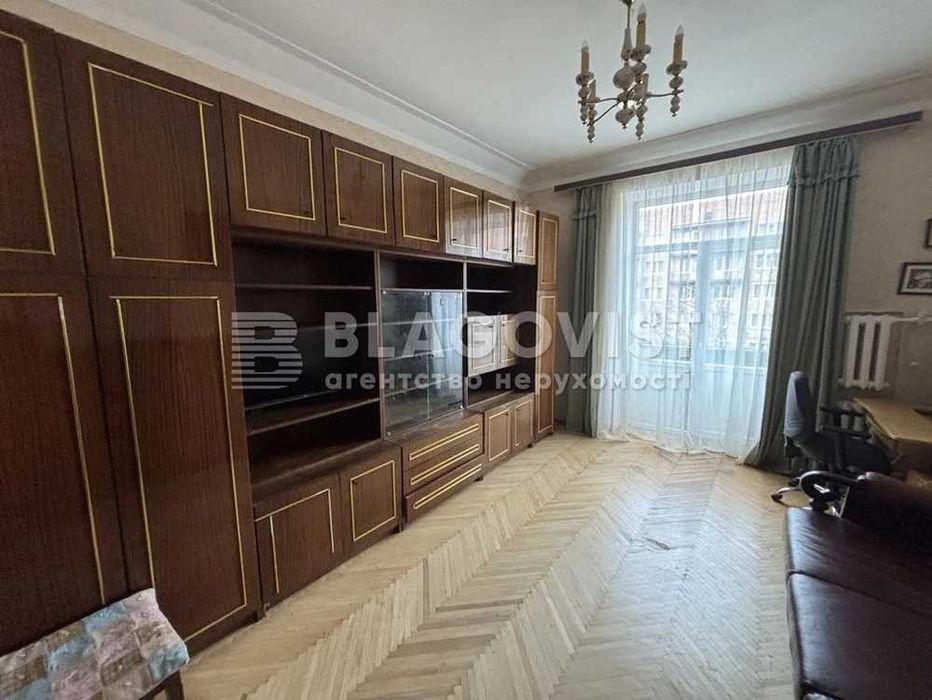 Продаж квартири Героїв Оборони, 3 Виставковий центр