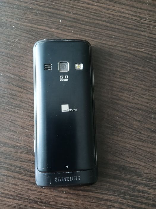 Nokia . Samsung.