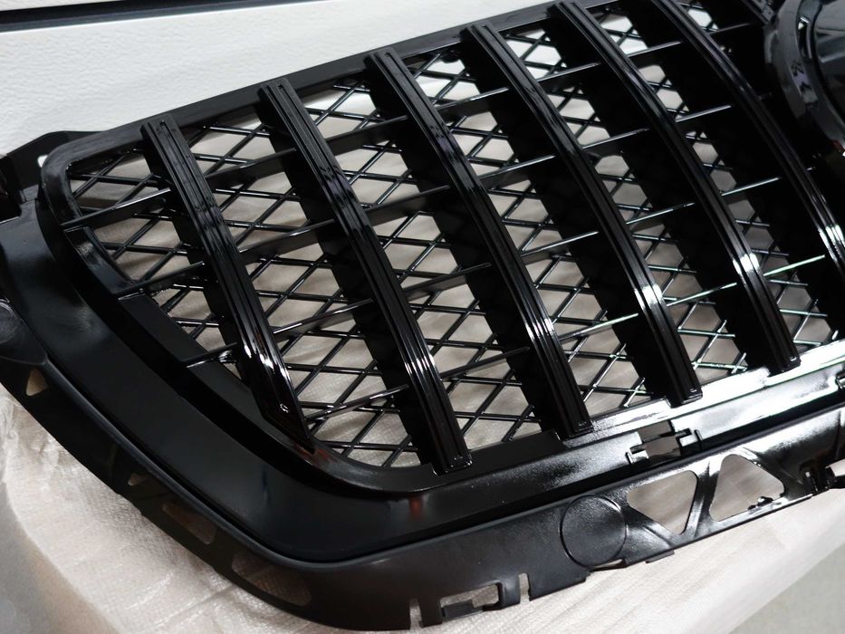 atrapa grill mercedes sprinter 906  2013- lift czarny połysk panamericana