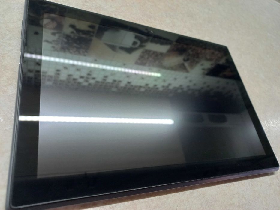 Планшет Lenovo 10". Оригінал! Стан!