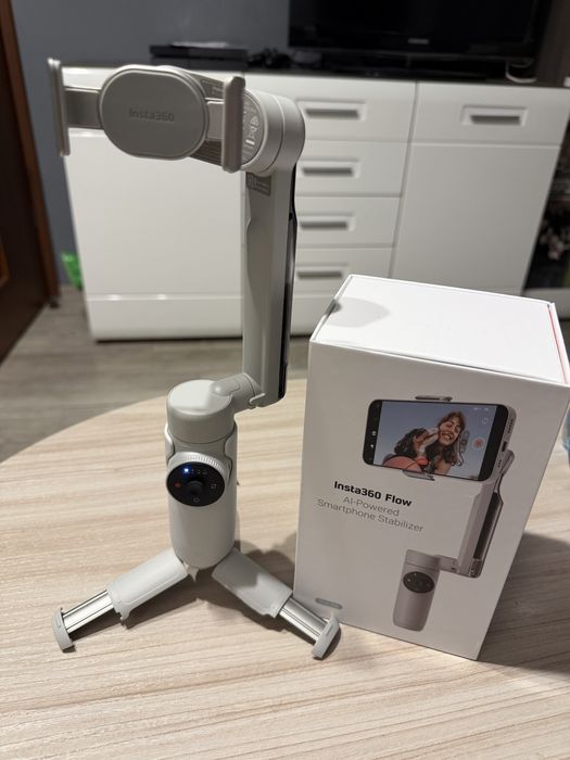 Stabilizator Insta360 Flow + etui