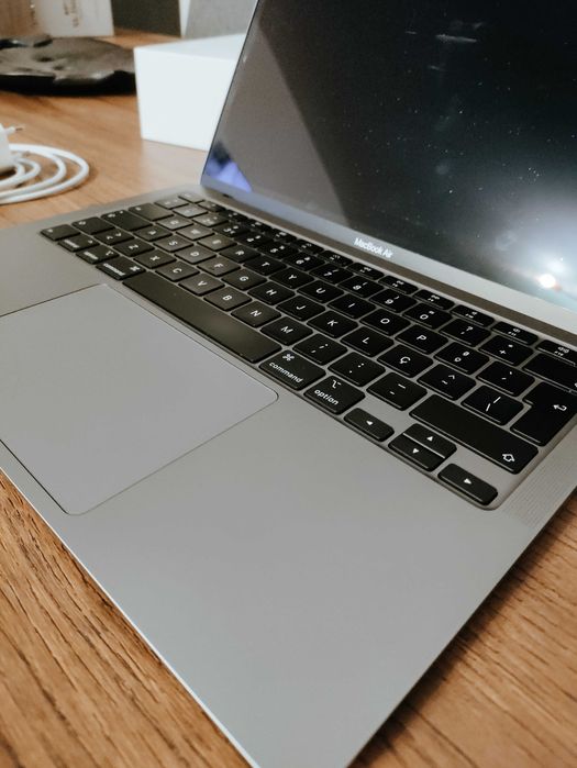 Apple Macbook Air 13' Retina | 8GB | 256GB SSD | CPU i5