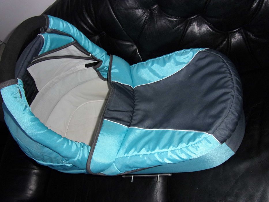 Oddam wózek dziecięcy 3w1