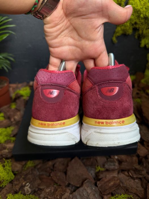 Оригінальні кросівки New Balance 990v4 "Mercury Red" / 40,5 розмір