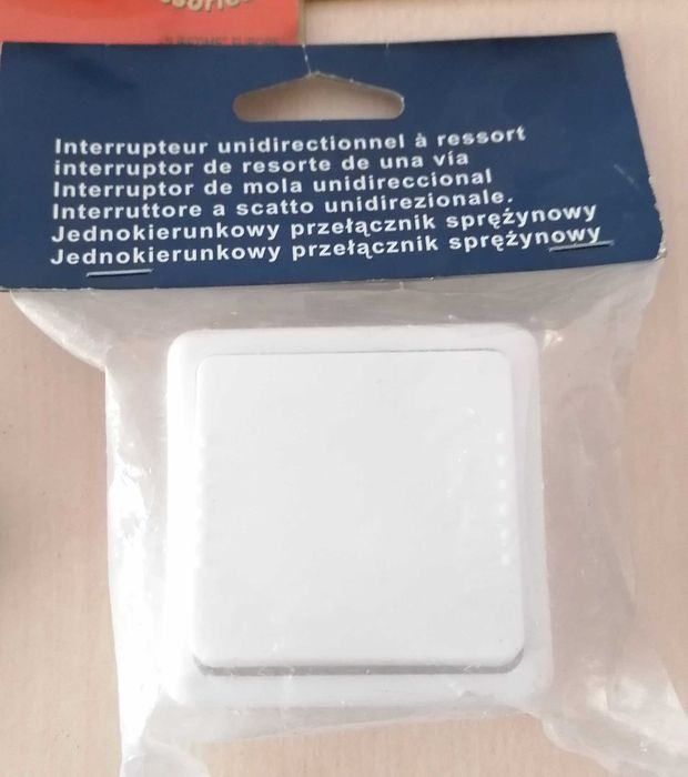 Fichas, interruptor e cabos telefone, lote todo por 6€
