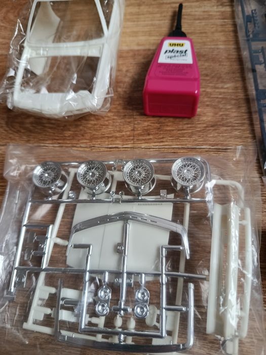 1986 р. Колекційна авто БМВ. Модель BMW M 635CSI.