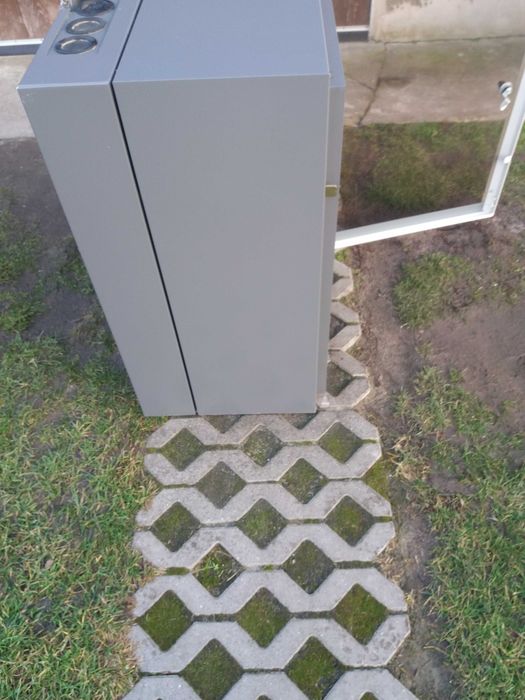 Szafa wisząca Alcatel.