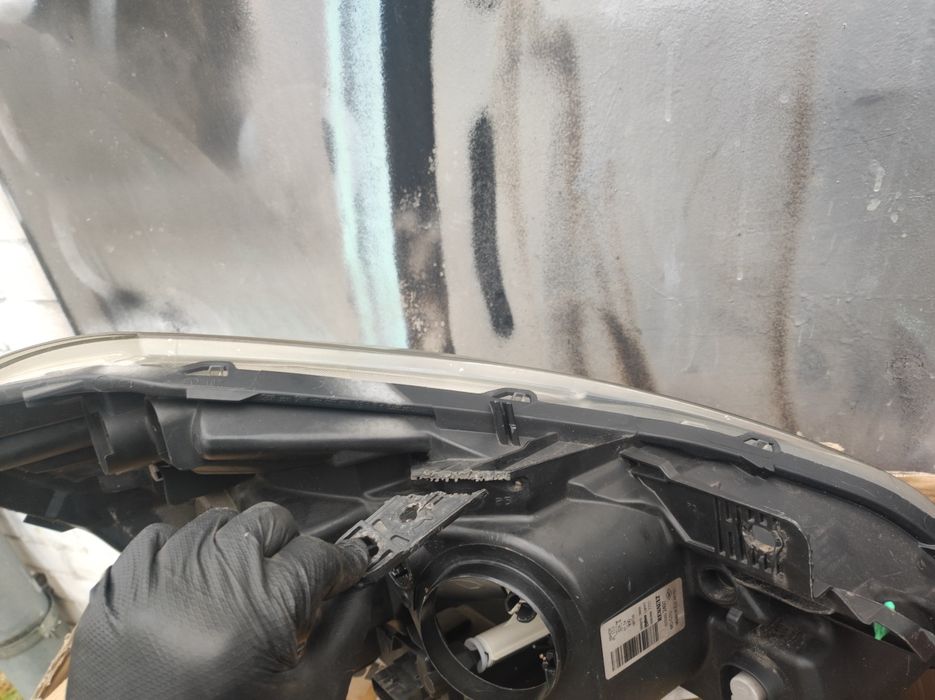 Lampa Clio 3 lift 09-12 lewa orginalna