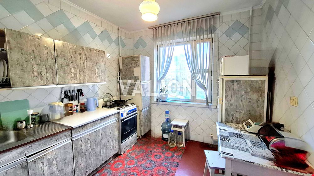 Продаж 2к. квартири по вул. Братства Тарасівців, біля метро Харківська