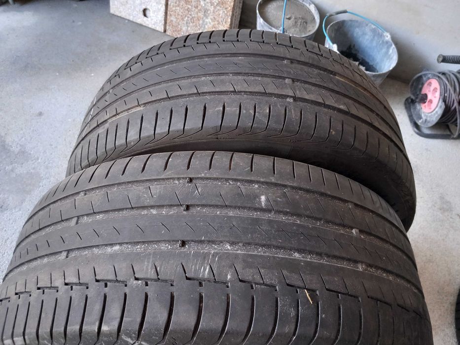 2 pneus 235/50R19 Continental