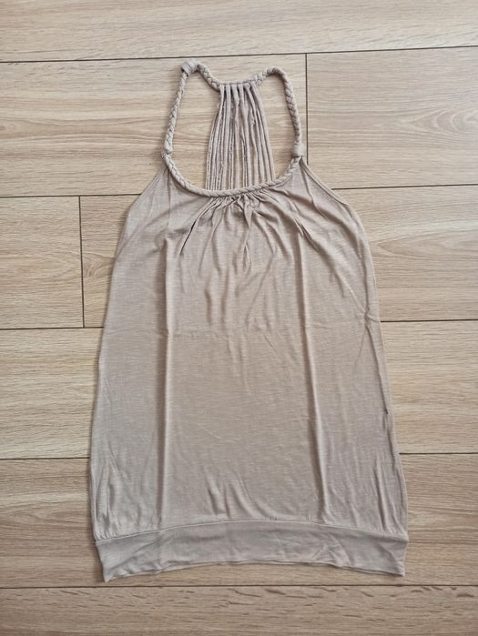 Śliczna bokserka z oryginalnym tyłem