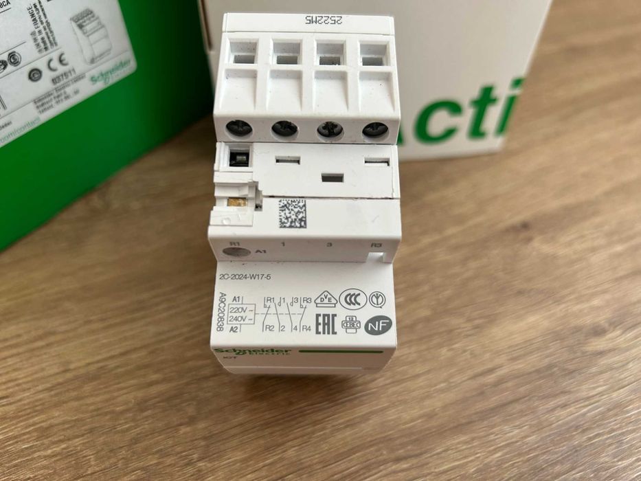 Контактор 2НВ+2НЗ 25A Schneider Electric (A9C20838)
