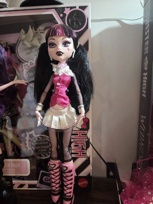 Draculaura Monster high