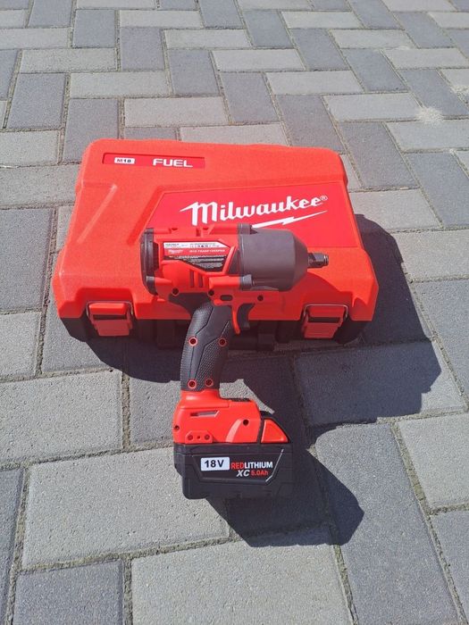 1300Nm!!! Акумуляторний гайковерт Milwaukee Гайковерт акумуляторний Milwaukee на 1300Nm