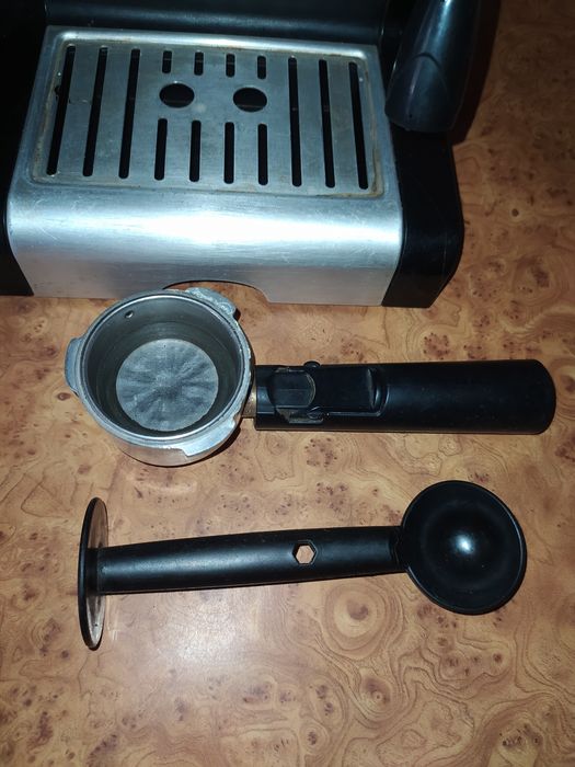 Продам кофеварку рожковую
