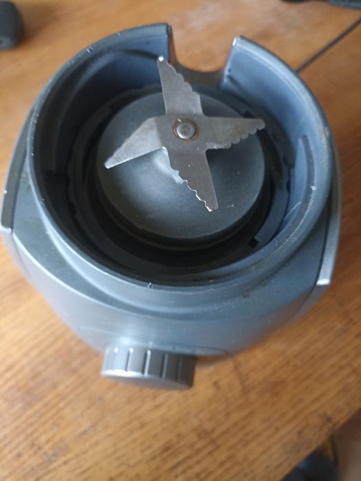 Двигатель блендера Phillips 2074.