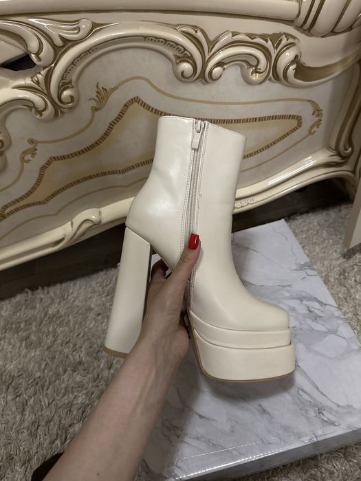 Продам очень красивые ботинки