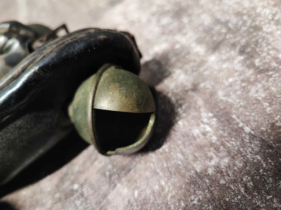 Przedwojenne mosiężne dzwonki,janczary na konia