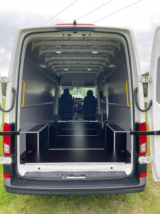 VW Crafter L5H3 Zabudowa PREMIUM z listwami