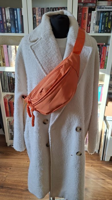 Nowa pojemna nerka damska