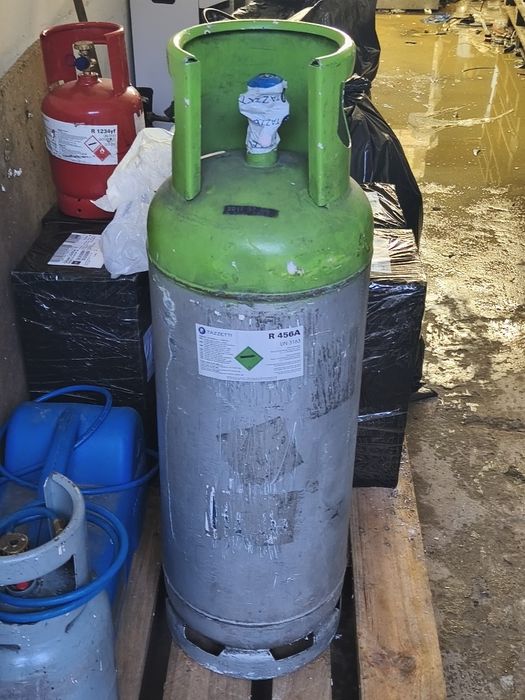 Gás para carregamento de A C automovel