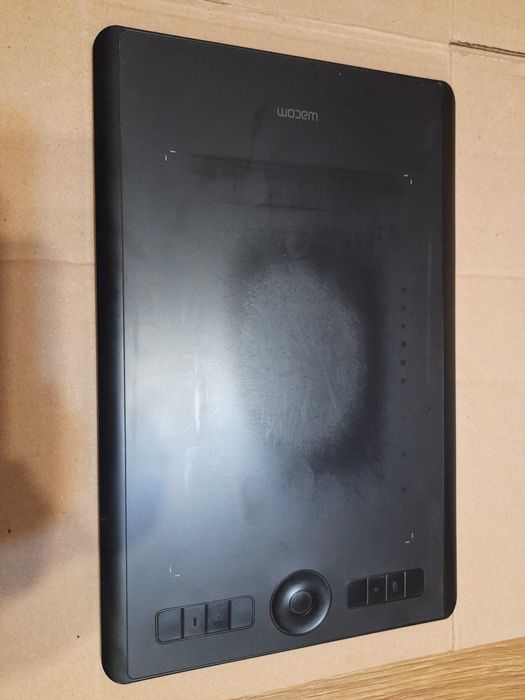 Графічний планшет Wacom Intuos Pro medium, PTH-660, 2017