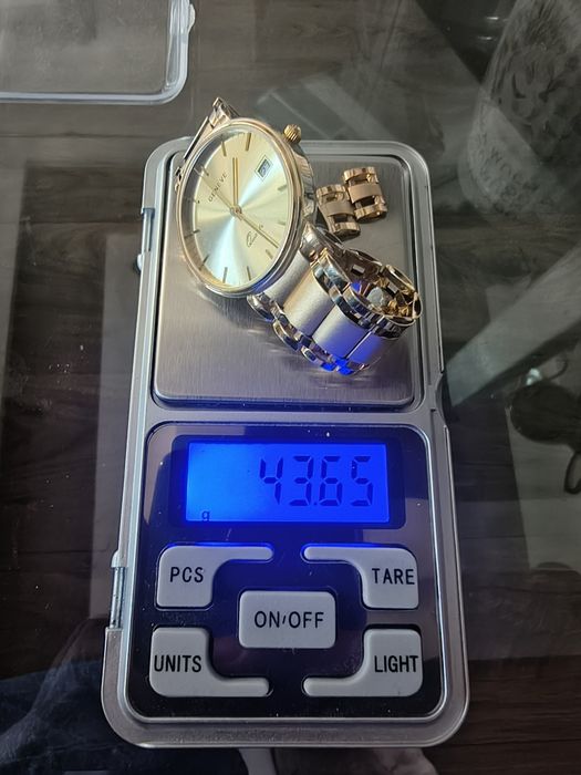 Nowy złoty zegarek geneve
