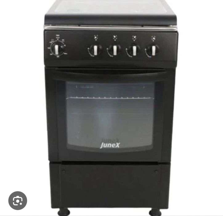 Fogão preto da marca Junex