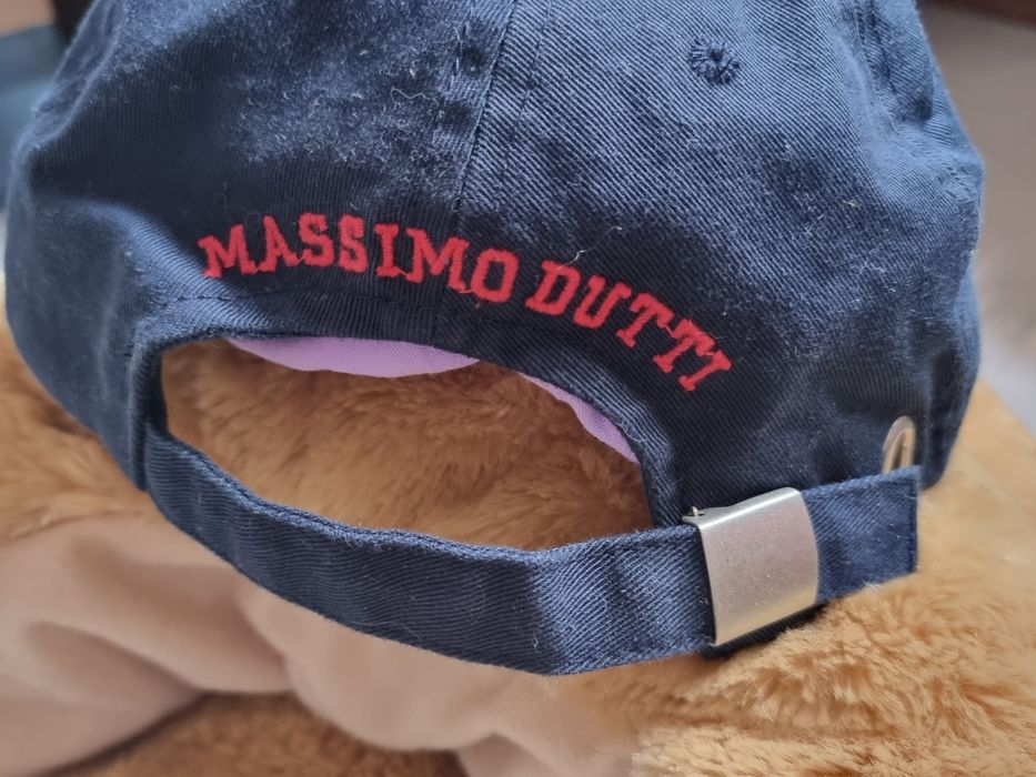 Bonés de marca novos