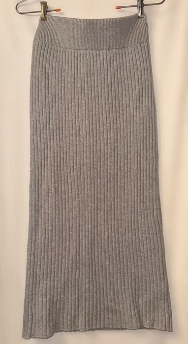 Спідниця в'язана світло-сіра 42-44 довга 85см