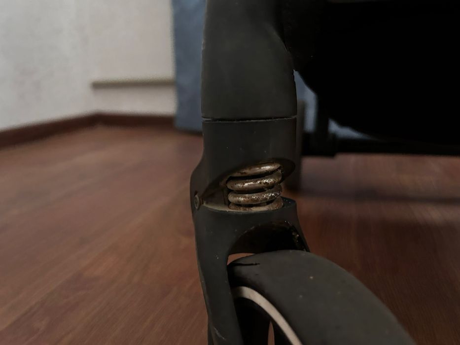 Продам коляску cybex beezy