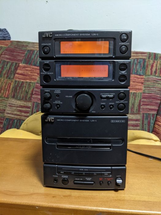 Музичний центр JVC UX-1.