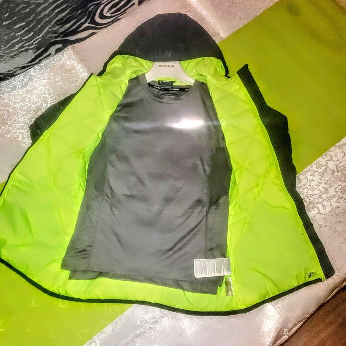 Пуховик Nike  xs-s