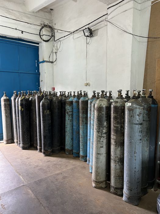 Комерційна нерухомість, заправка, шиномонтаж