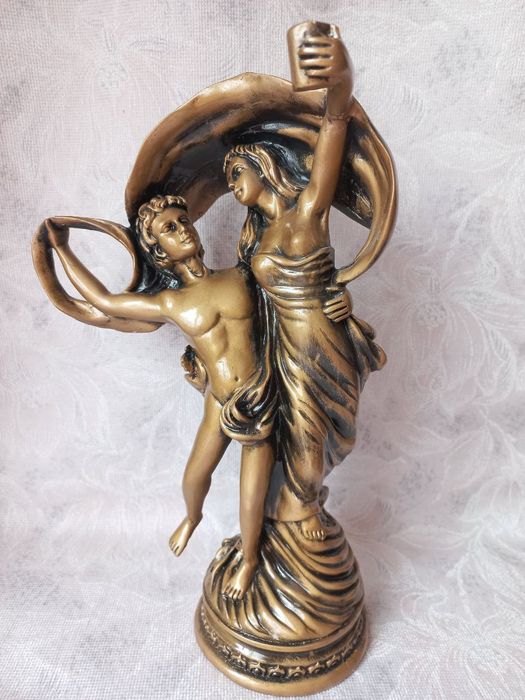 Настільний декоративний годинник